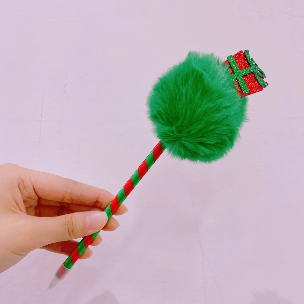 ปากกาคริสมาสต์ขนปุกปุย น่ารัก ไส้สีแดง